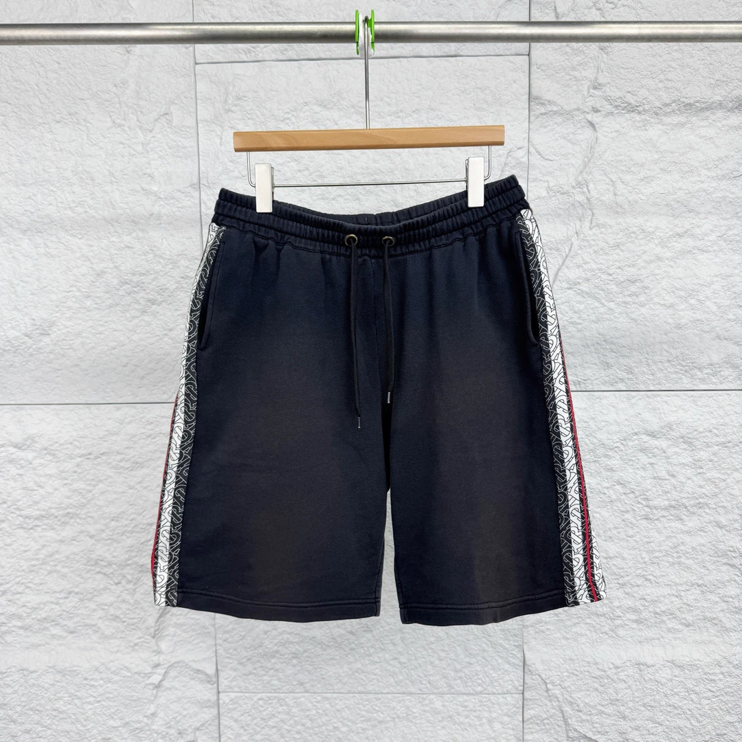 99新 BURBERRY/博柏利 M码/黑色侧边图案印花休闲短裤/17177875