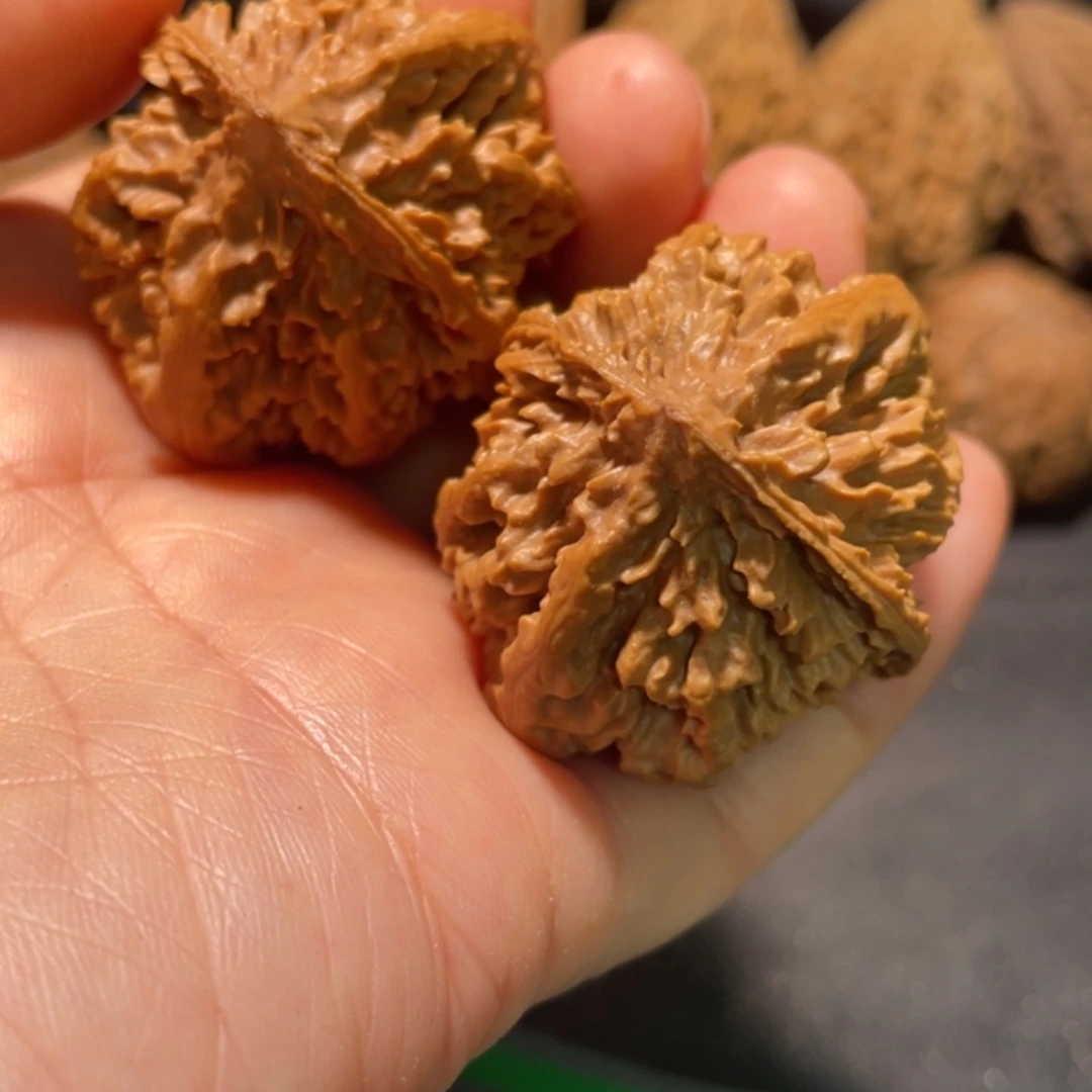 【闪购商品】文玩核桃吊坠小*爱东北楸子8