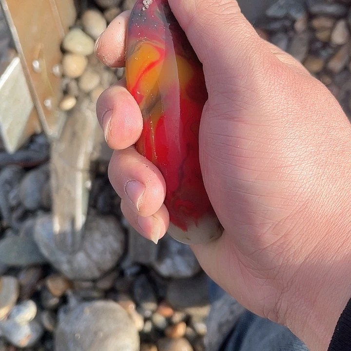 颈饰未镶嵌和田玉（糖玉）