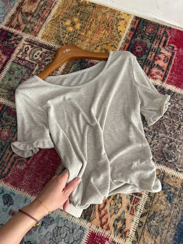 圆领木耳边针织短袖修身型T恤ins百搭纯色显瘦