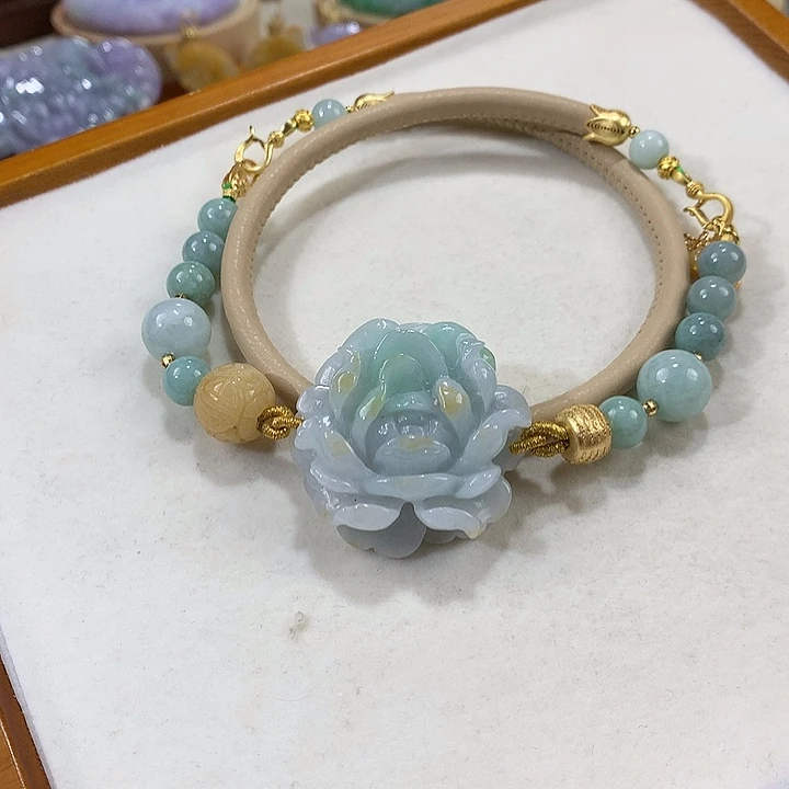 翡翠未镶嵌颈饰翡翠吊坠
