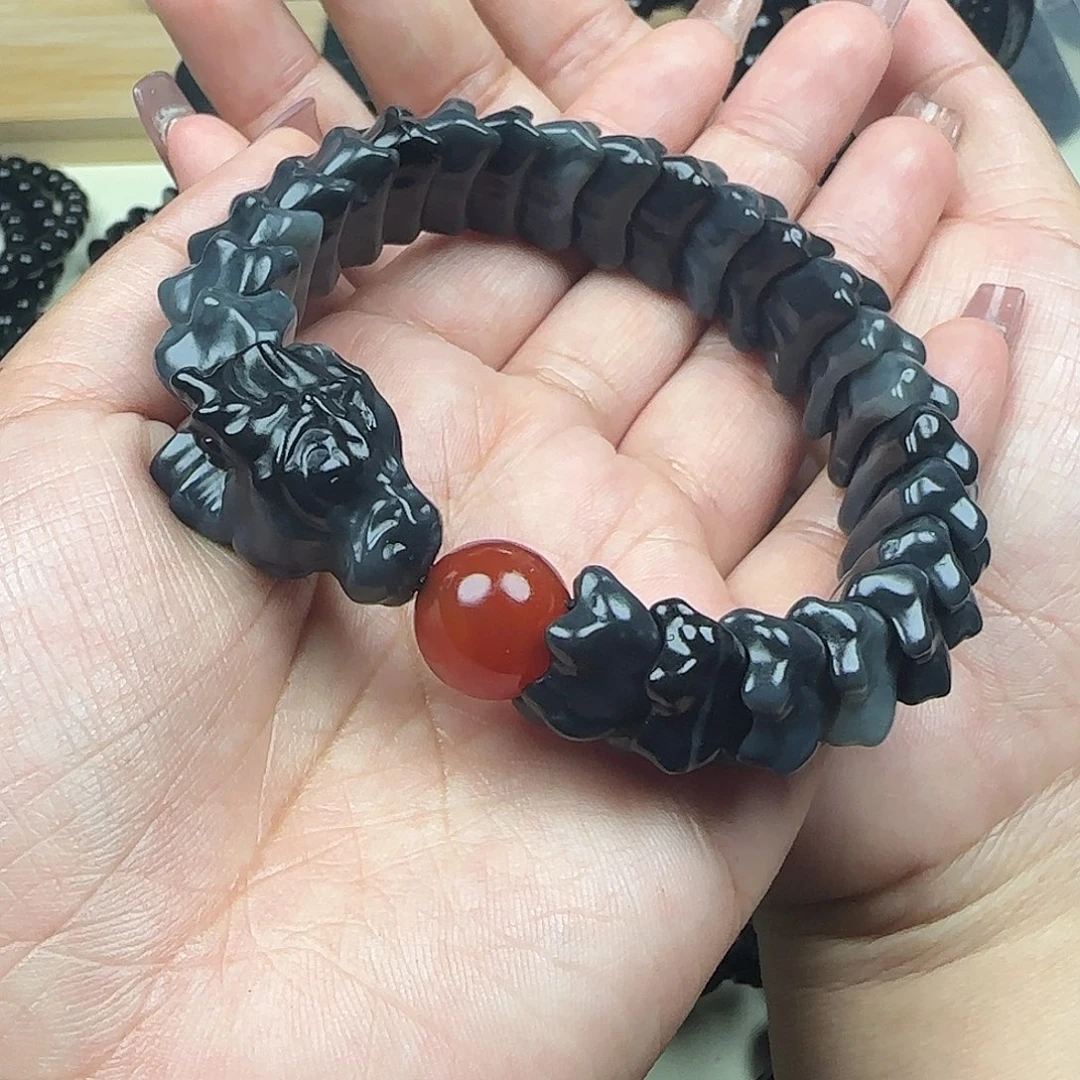 大***冬和田玉未镶嵌手串