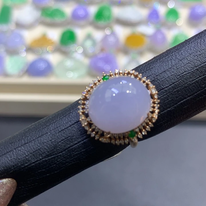 翡翠颈饰18K金镶嵌翡翠