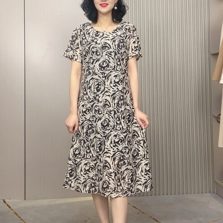 夏季洋气韩版显瘦气质碎花黑色中长款过膝女装宽松连衣裙40-60岁
