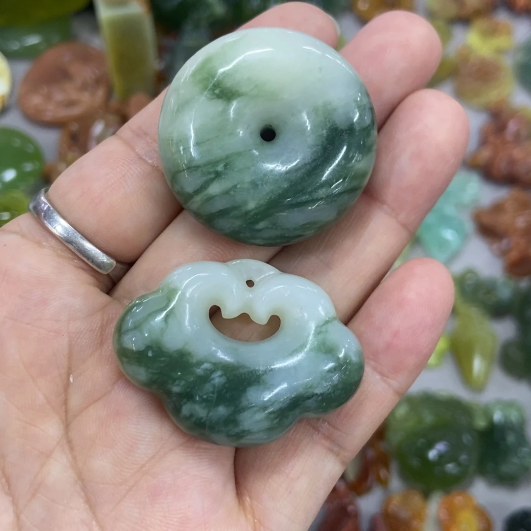 蛇纹石玉未镶嵌挂件