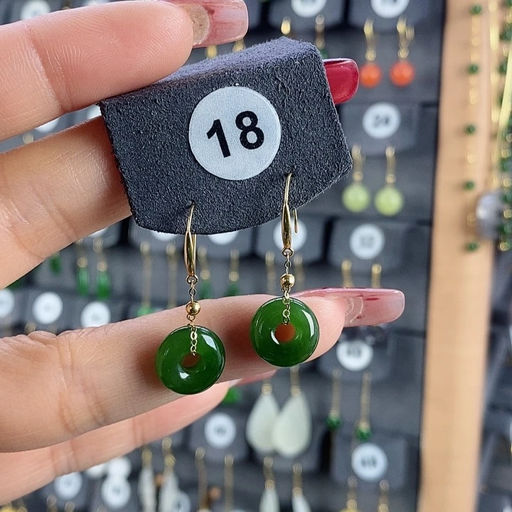 和田玉耳饰18K金镶嵌