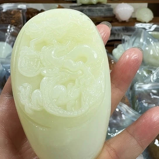 绝***岛砖雕石头手把件石头手把件