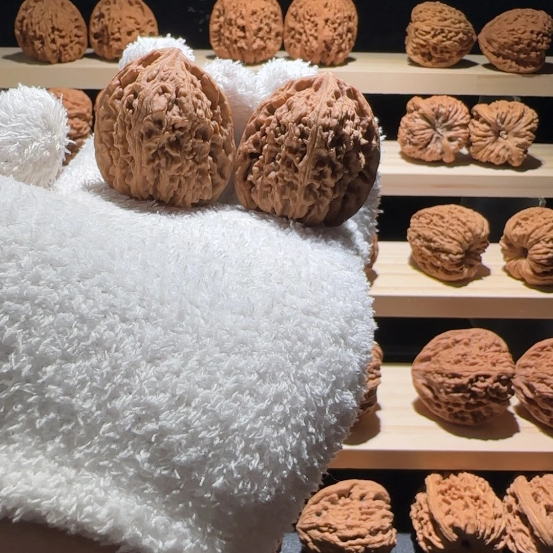 吊坠文玩核桃39奥迪三角炮弹