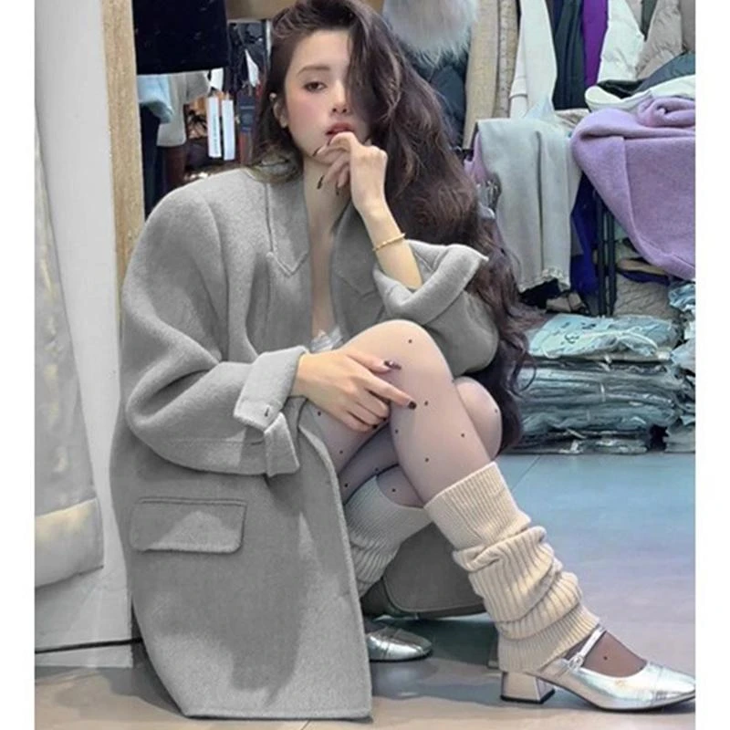 冬季2024新款高端炸街爆款时尚洋气小个子百搭灰色西服毛呢外套女