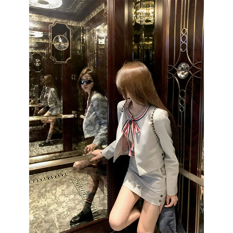 2025春季新款chic网红同款学院风减龄百搭短外套女配高腰显瘦短裙