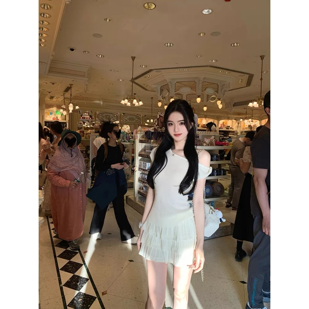 纯欲慵懒风女装甜美可爱衣服洋气多巴胺衣服斜肩气质裙子套装