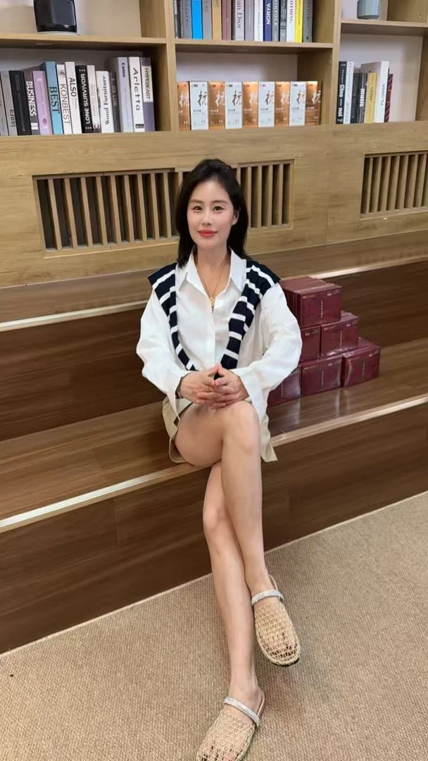 Miss Huo 披肩衬衣 A 白色 9635