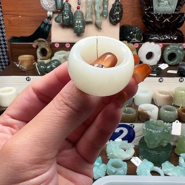 蛇纹石玉未镶嵌戒指内径21.2 微瑕 不退换