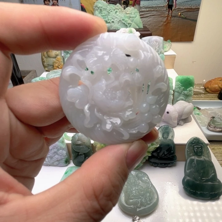 翡翠未镶嵌颈饰翡翠