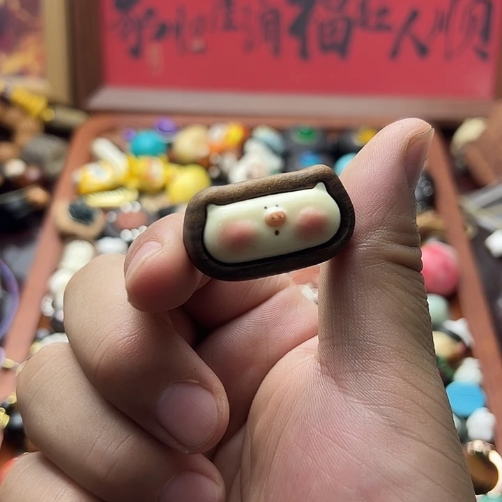 非金属香香木可爱猪