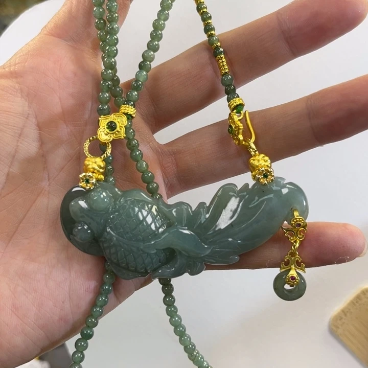 翡翠吊坠(赠链)未镶嵌代编织