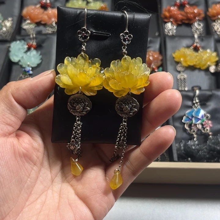 蛇纹石玉合金耳饰
