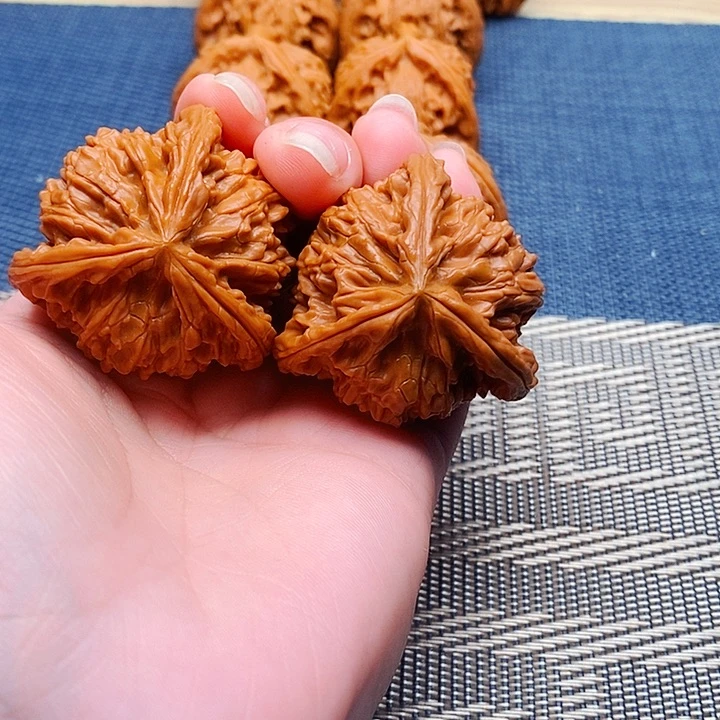 品***味吊坠文玩核桃三棱