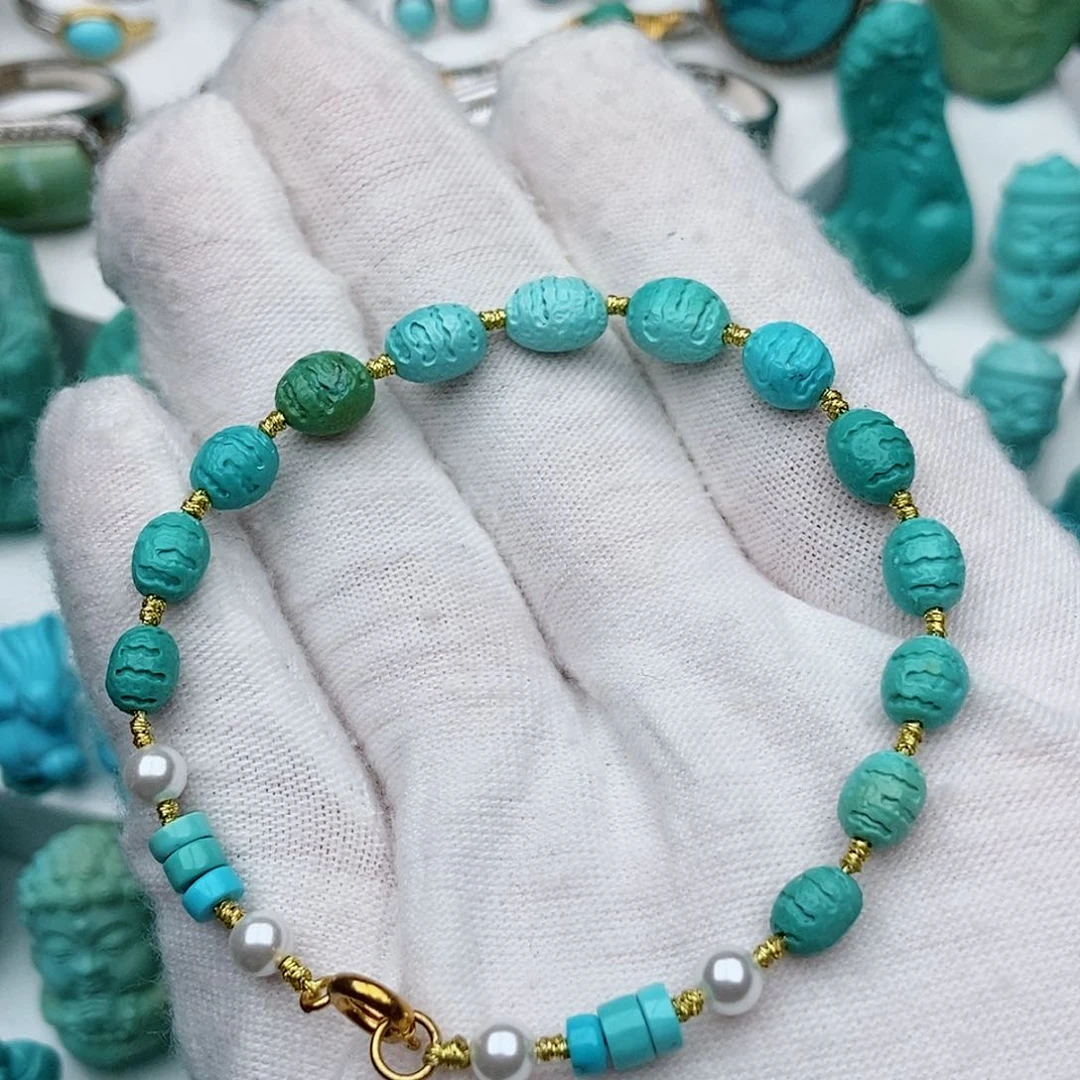 绿松石未镶嵌颈饰