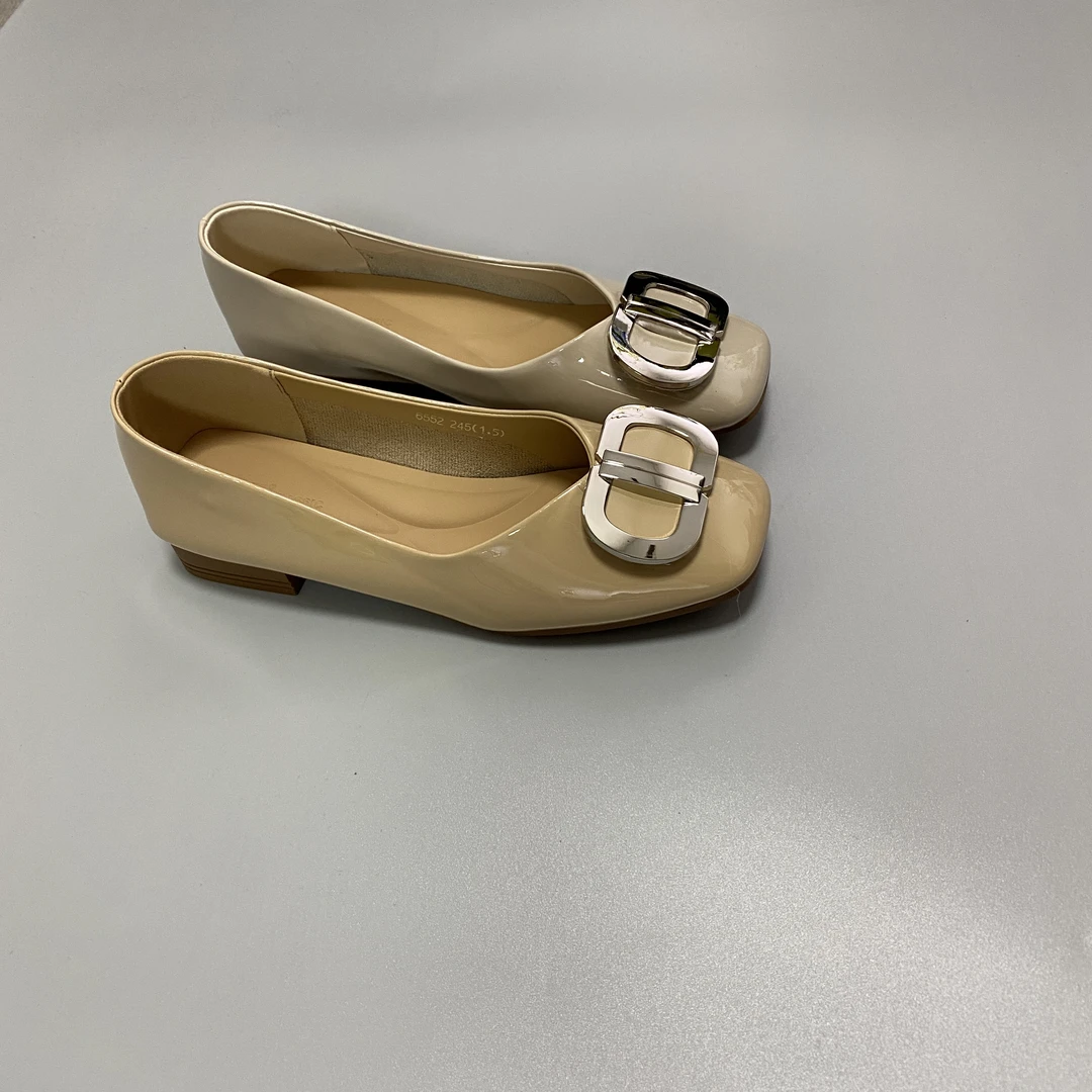 2025夏季新款时尚百搭软底气质复古浅口舒适休闲方头单鞋 6552