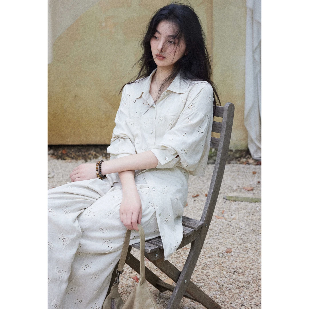 贰羊设计【杜若】原色镂空花边长袖收腰衬衫+休闲裤气质套装