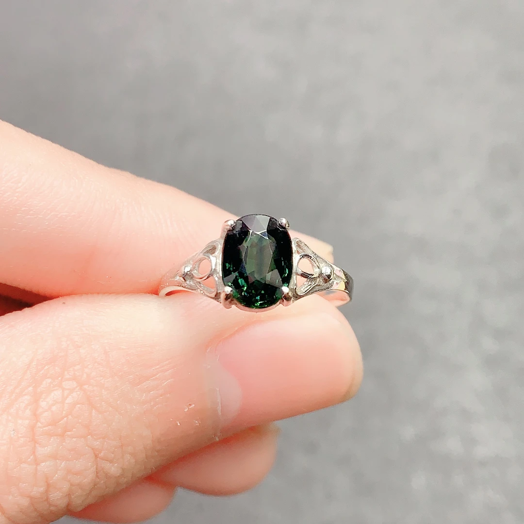 18k白金天然蓝宝石戒指6x8总重1.94g简约百搭