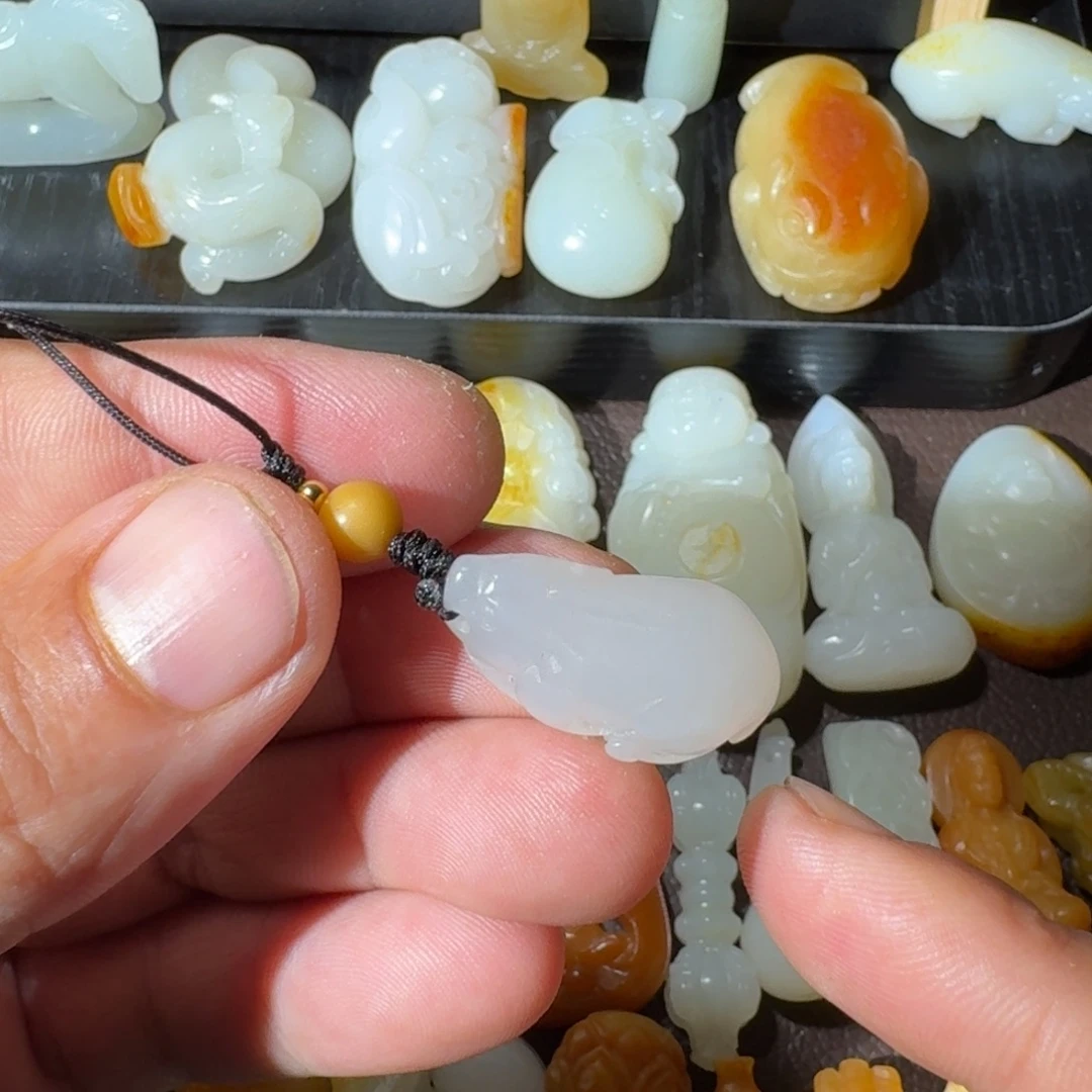 和田玉未镶嵌挂件