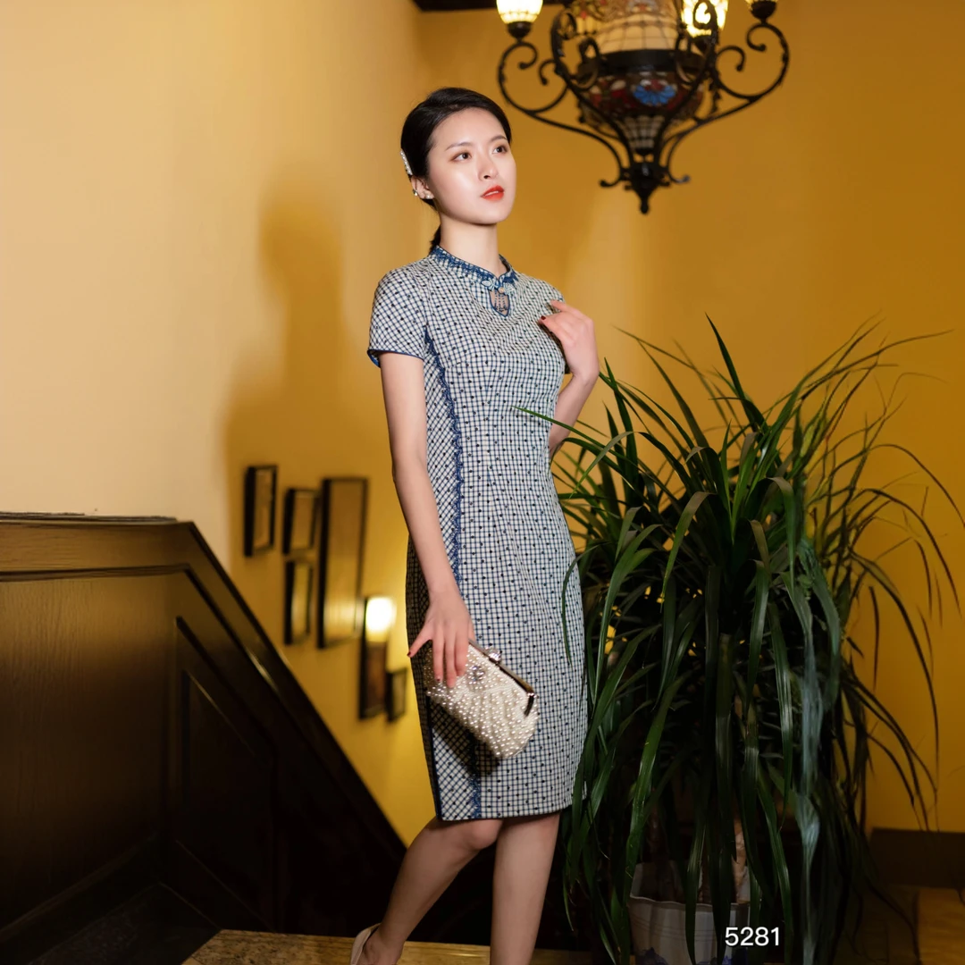 休闲风夏季长裙长款短袖连衣裙时尚女装气质修身显瘦短款少女复古