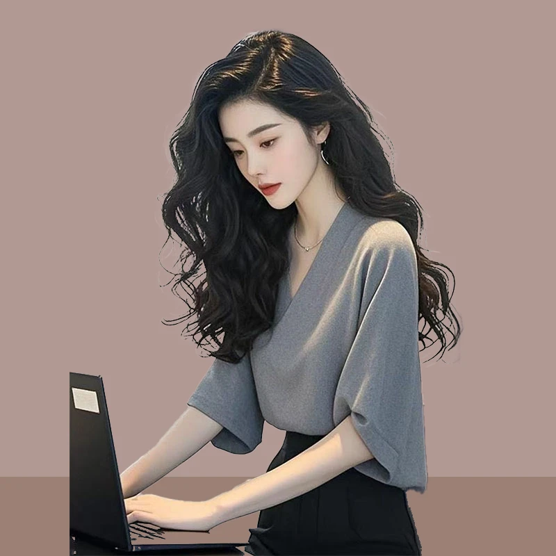 2025时尚法式独特浅灰色短袖上衣女冷淡系高级感气质T恤上衣短袖