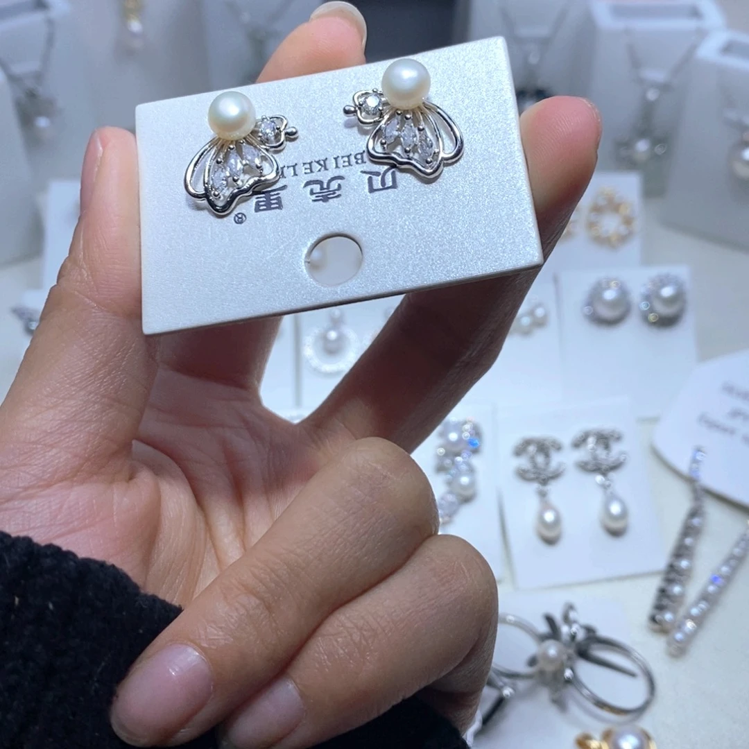 淡水珍珠耳饰未镶嵌