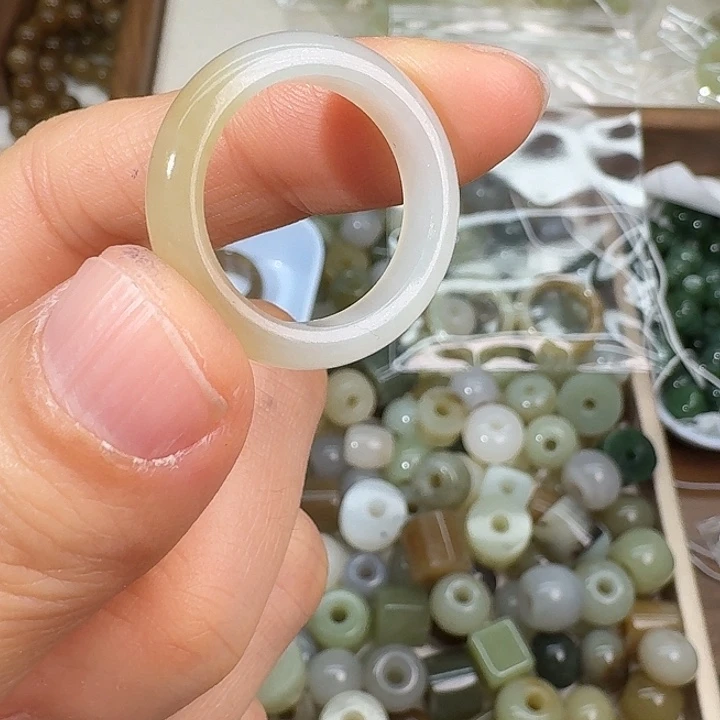 和田玉（糖玉）未镶嵌戒指18内径11