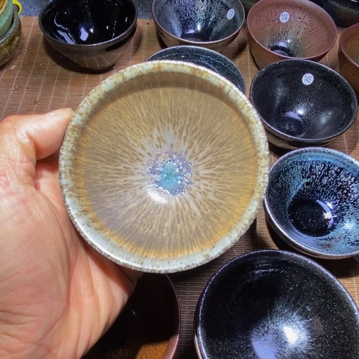 茶盏j****。你是我的眼里有