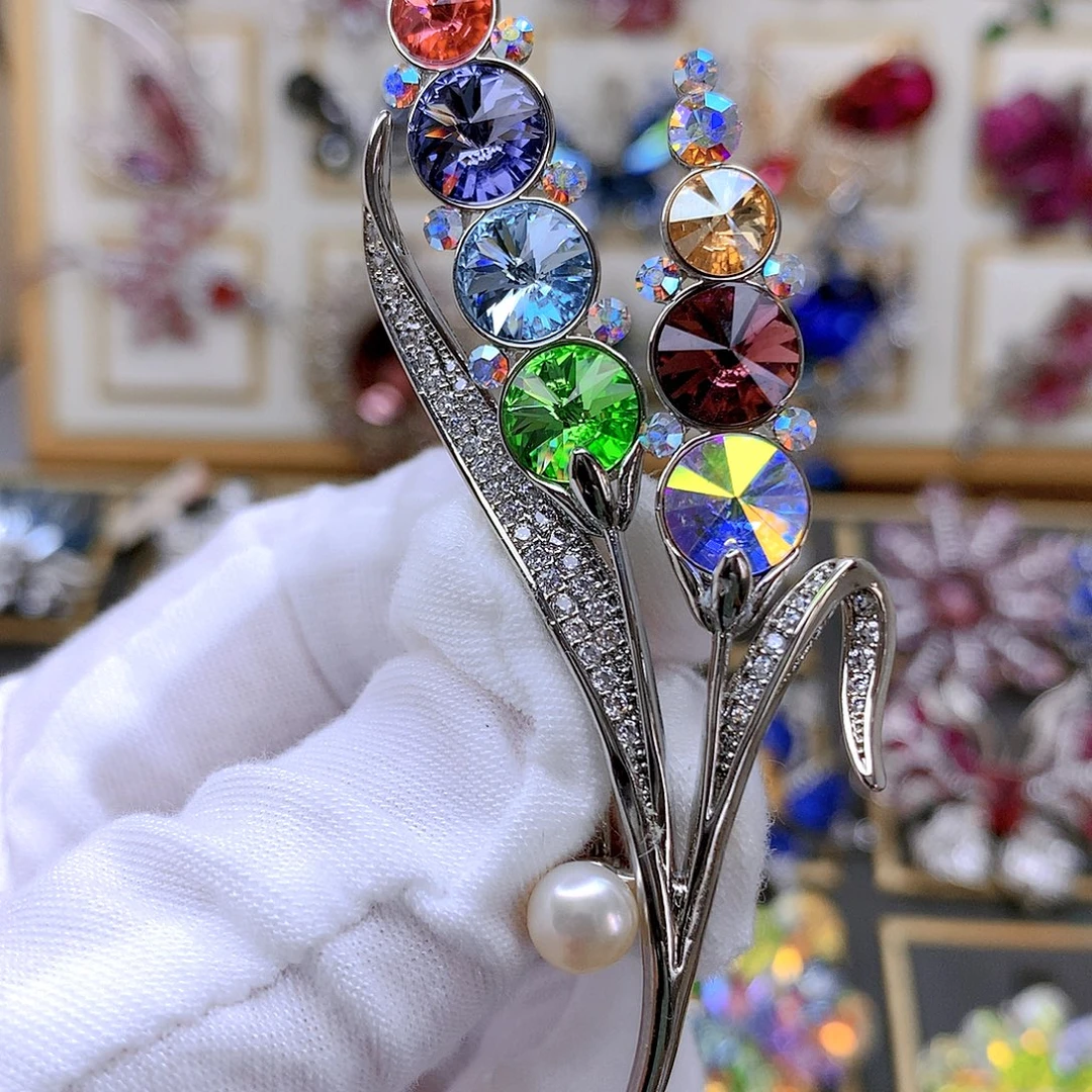 铜仿水晶胸针胸花