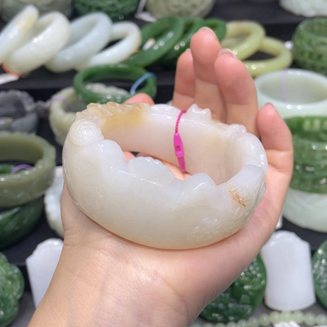 和田玉手镯未镶嵌66