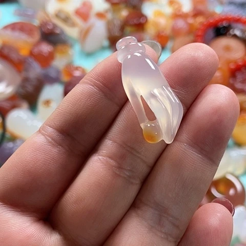 未镶嵌颈饰玛瑙/玉髓