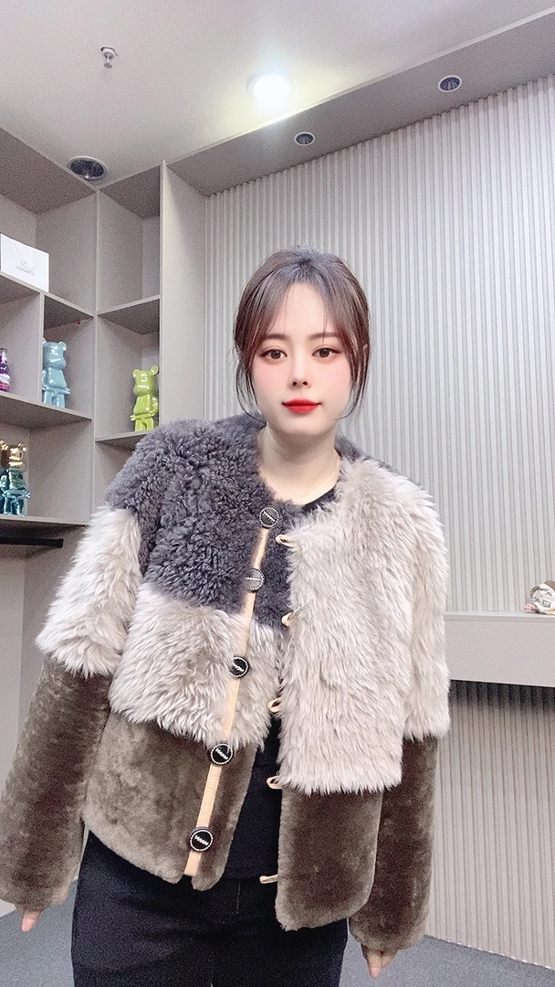 冬季新款托卡皮毛一体外套短时尚休闲加厚外套