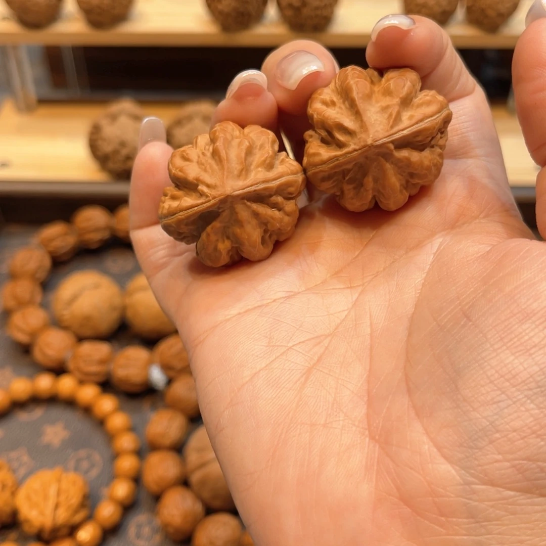 文玩核桃把件龙脊八棱