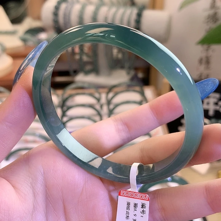 翡翠手镯未镶嵌62