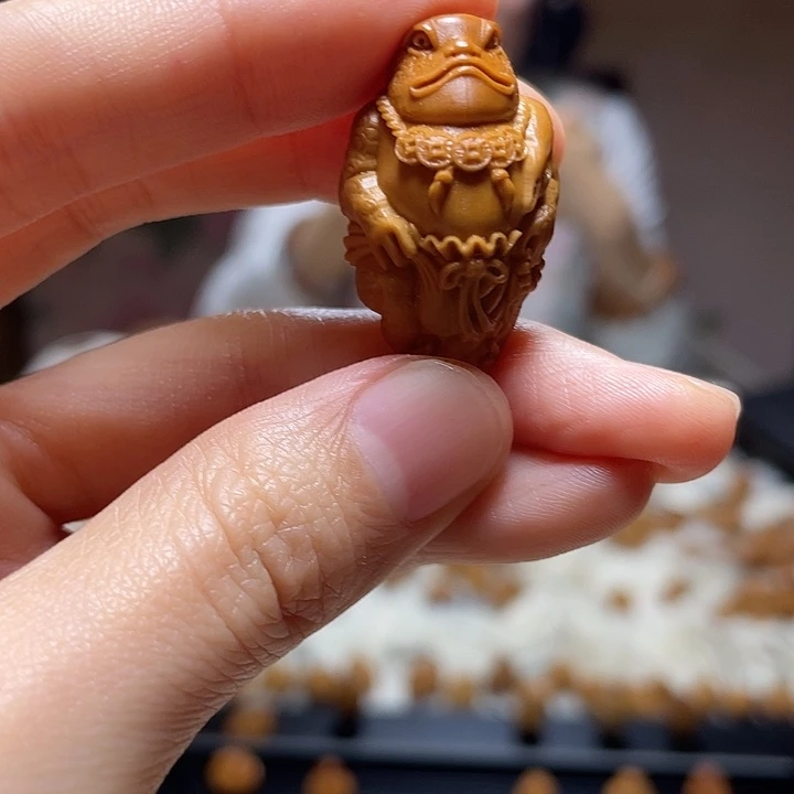橄榄核吊坠橄榄 金蟾