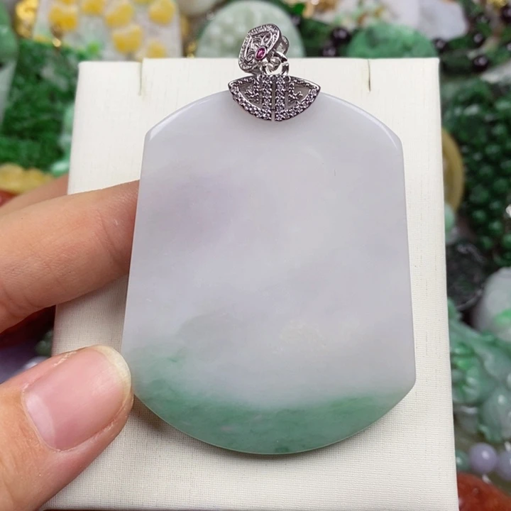 吊坠(赠链)未镶嵌翡翠
