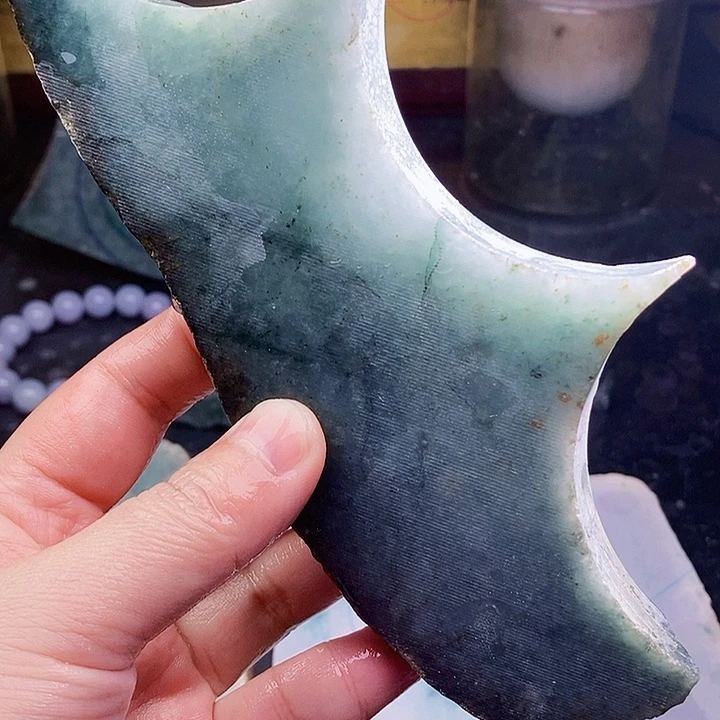 翡翠未镶嵌颈饰毛料47