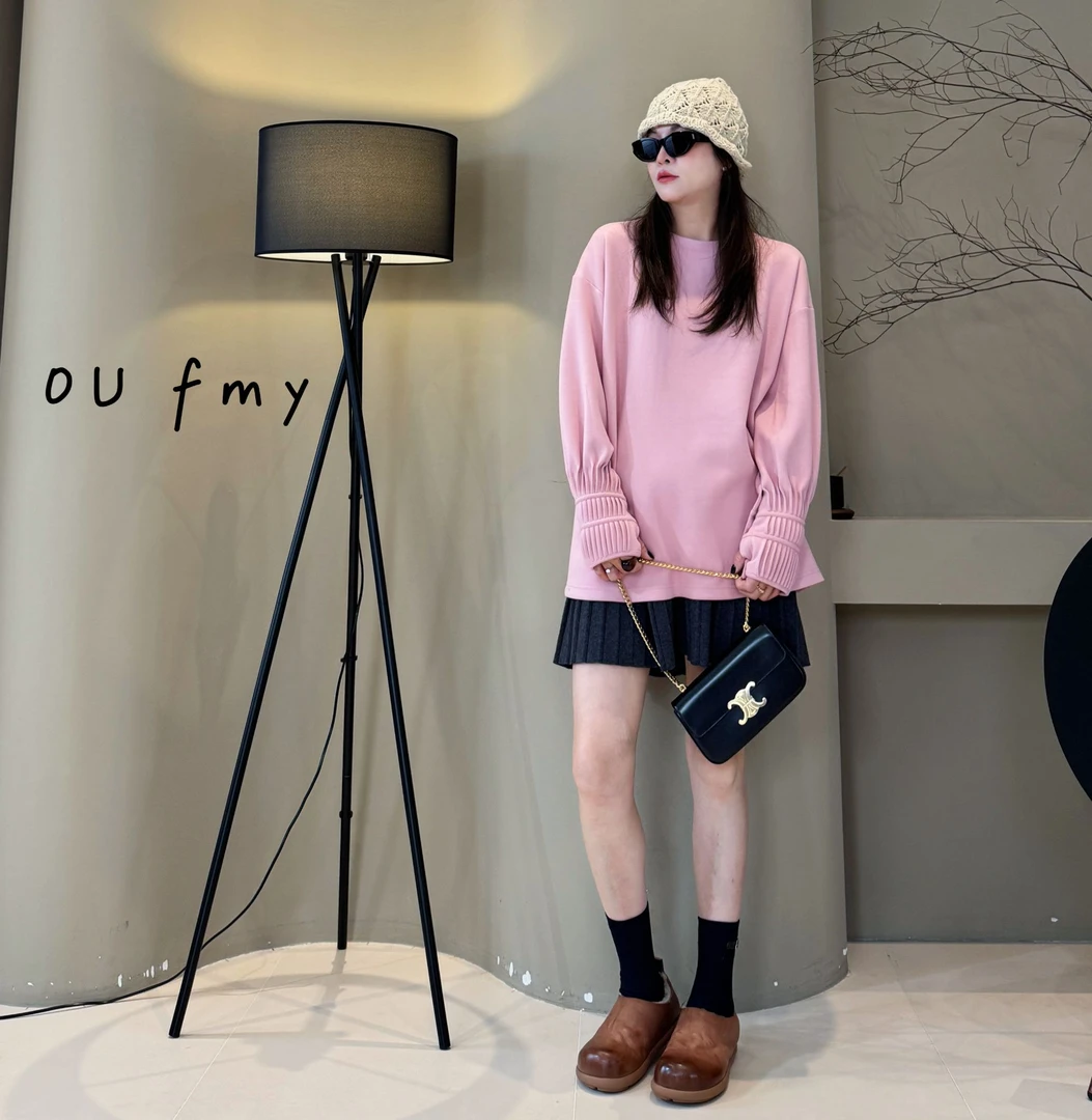 FY6106冬季新款宽松袖口设计百搭背后纽扣设计纯色保暖卫衣上衣