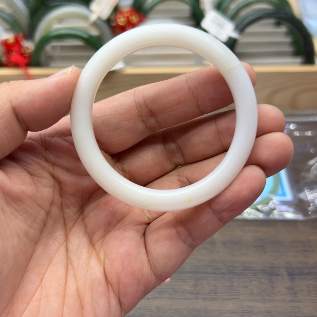 和田玉未镶嵌手镯50圈围402裂