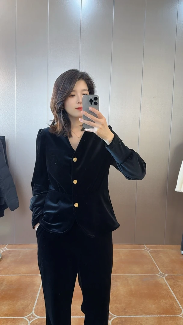 【经典优雅】进口丝绒新款V领金丝绒拼接高级上衣