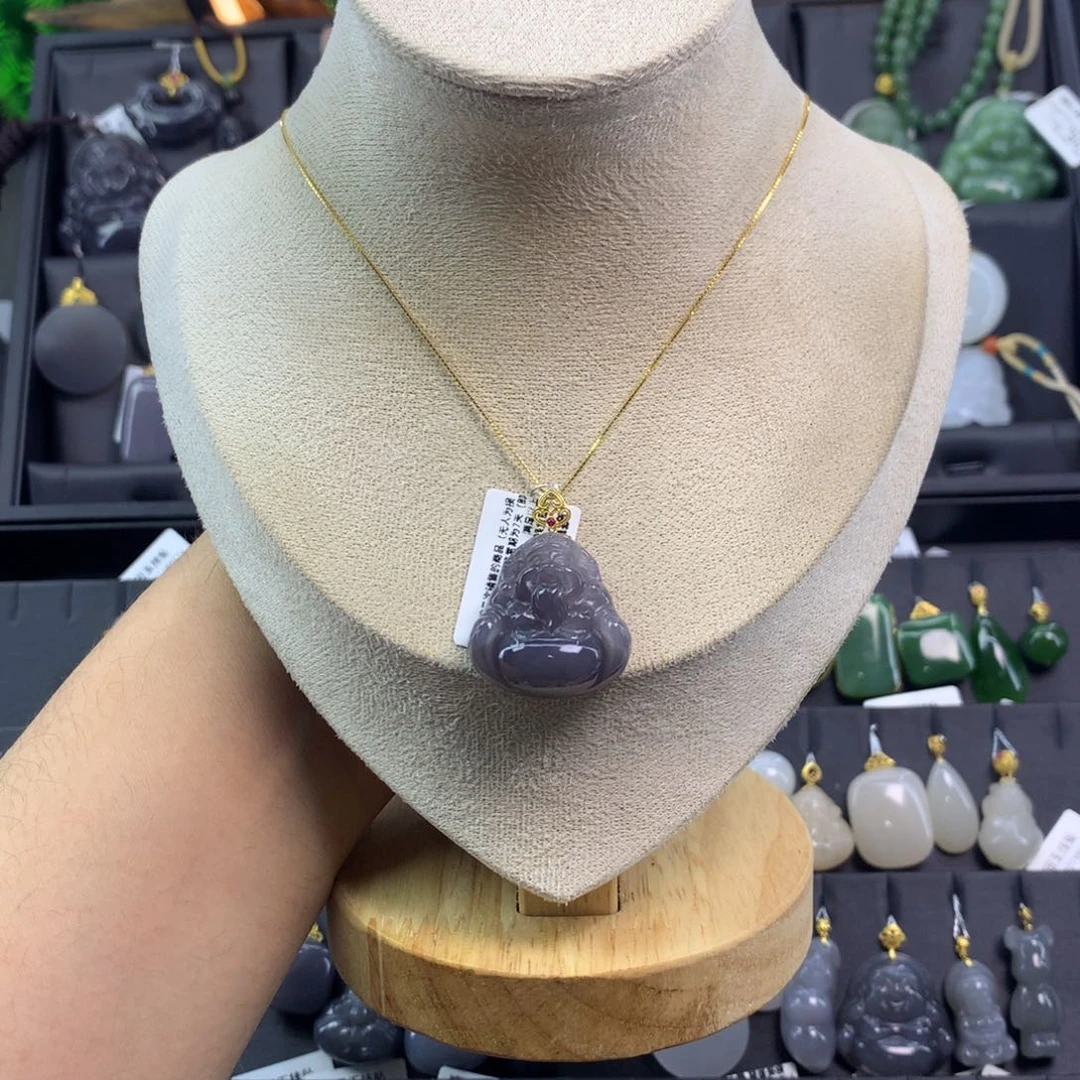 和田玉吊坠18K金镶嵌