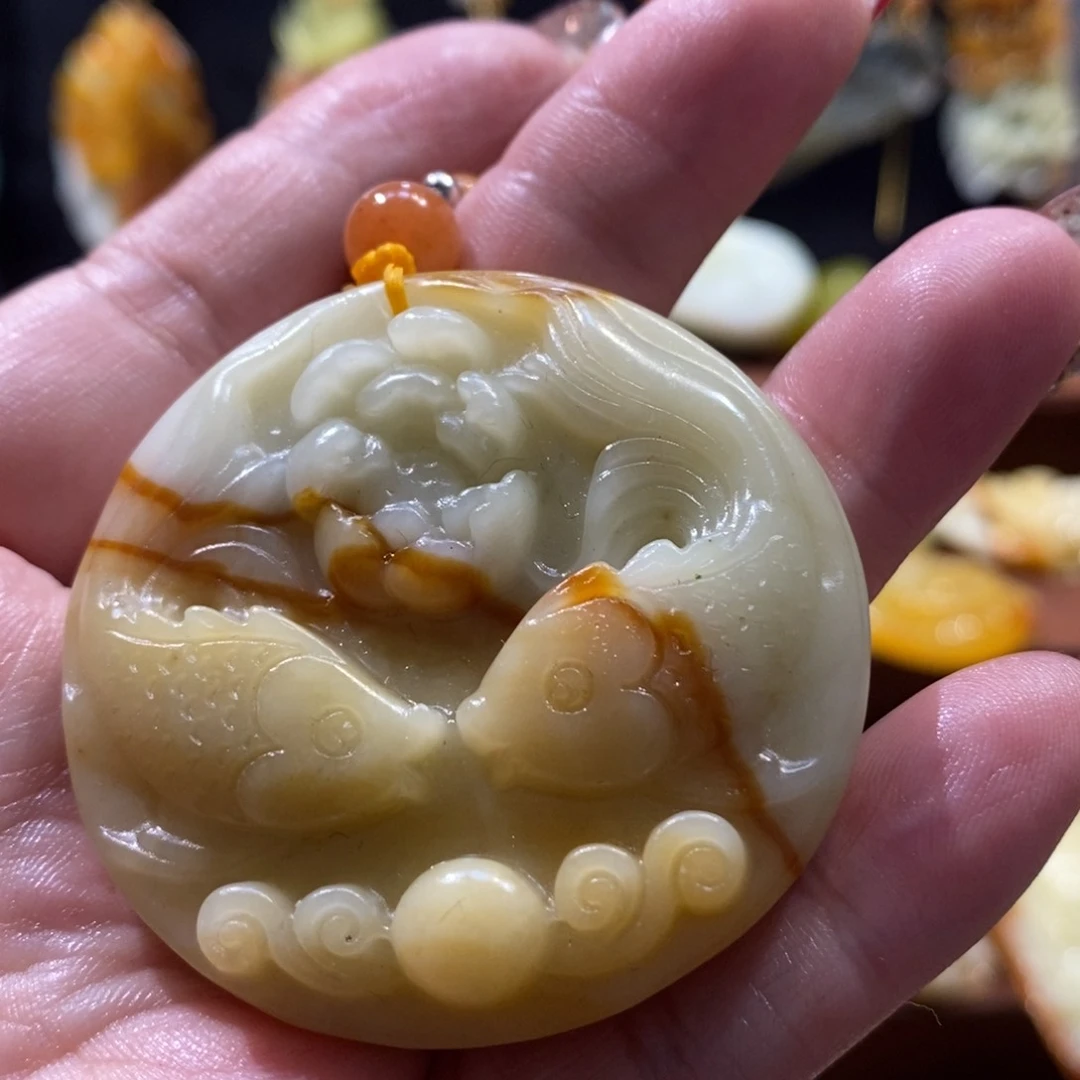 蛇纹石玉颈饰未镶嵌