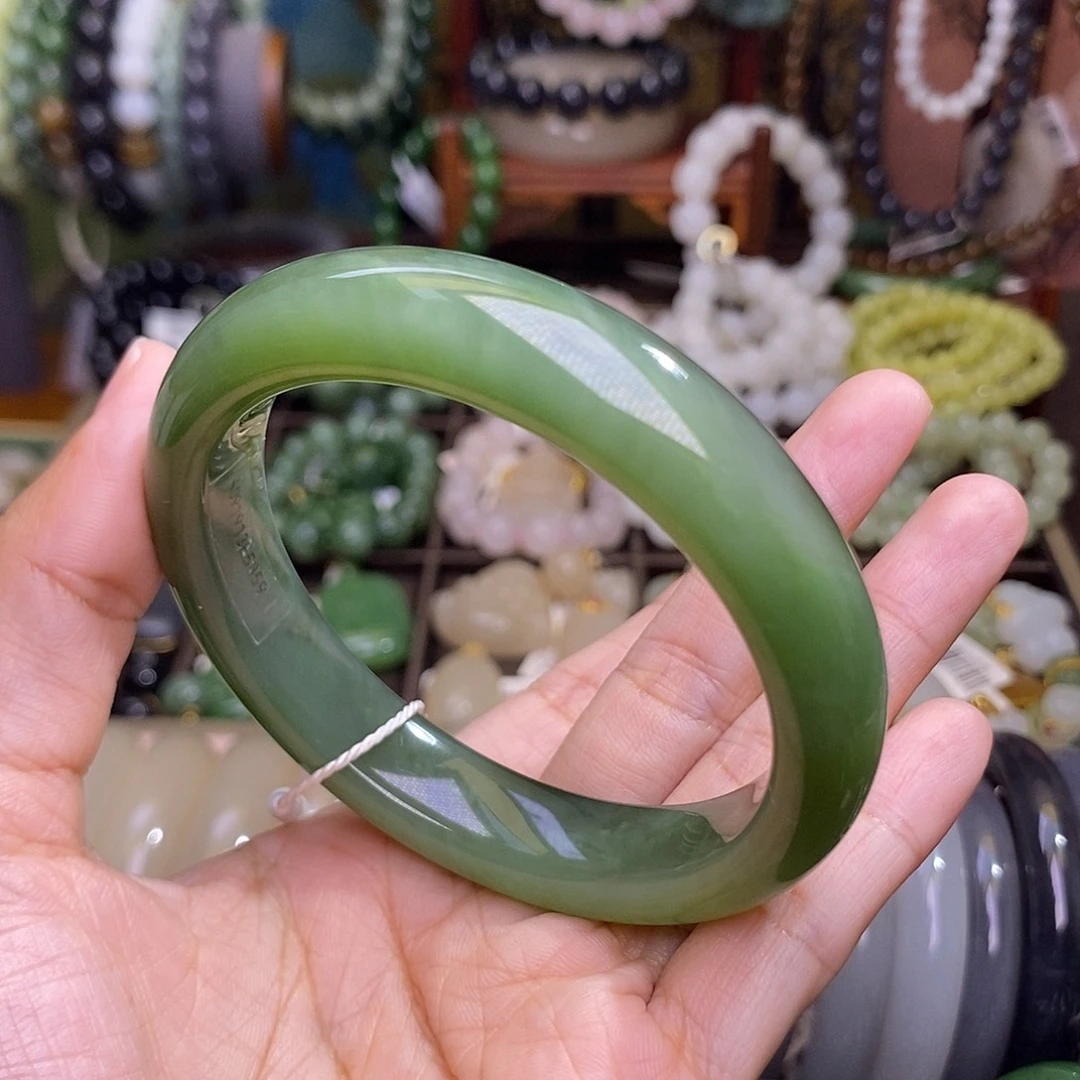 和田玉未镶嵌颈饰58.4 猫眼碧玉脂膏级手镯