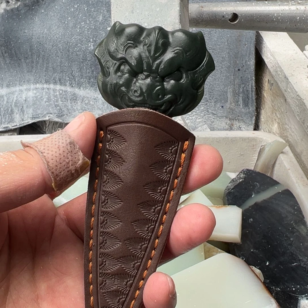 和田玉颈饰未镶嵌暴**叔