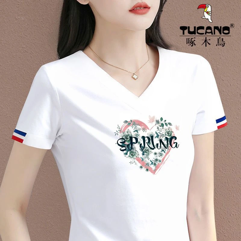 啄木鸟2025年夏季薄款修身显瘦短袖t恤女新款休闲百搭V领印花上衣