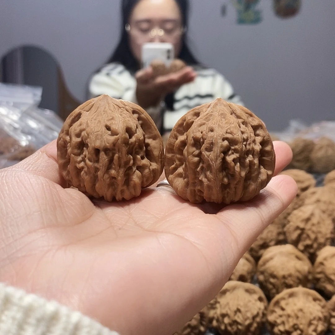 吊坠桃核 凹底 40
